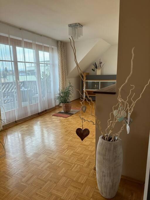 Freundliche Wohnung Naehe Weinstrasse Fuer 5 Personen Wagna Exterior photo